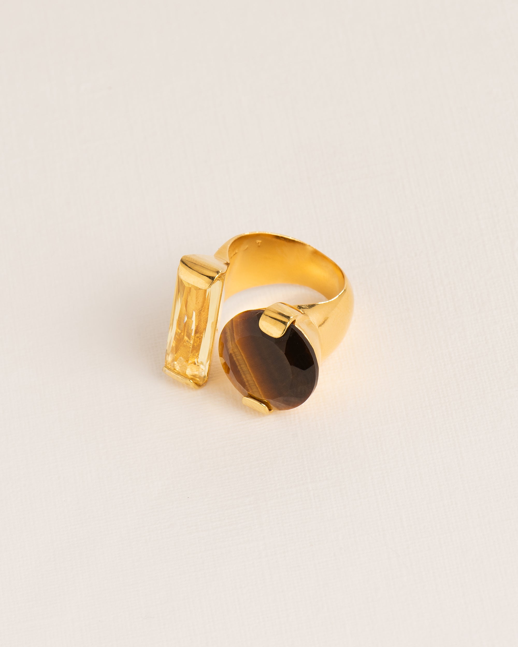 Statement ring with citrine crystal and tiger-eye in silver